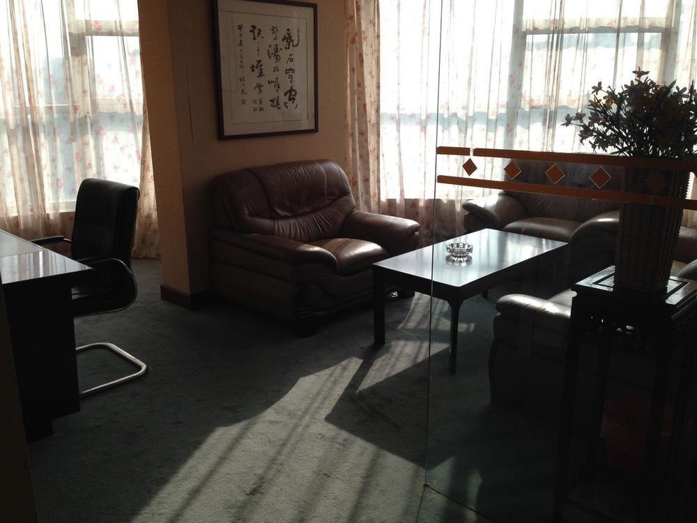 Nanjing Renyun Hotel Buitenkant foto